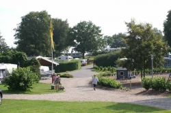 Smukt beliggende i den sydlige del af Aabenraa by, centralt placeret i Sønderjylland.